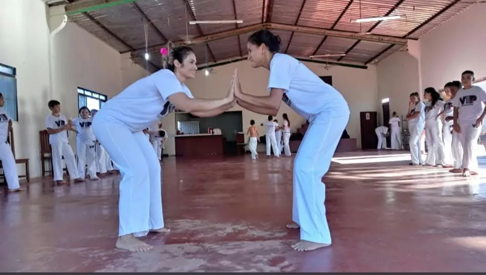 Aula de artes marciais do Guardiões do Futuro